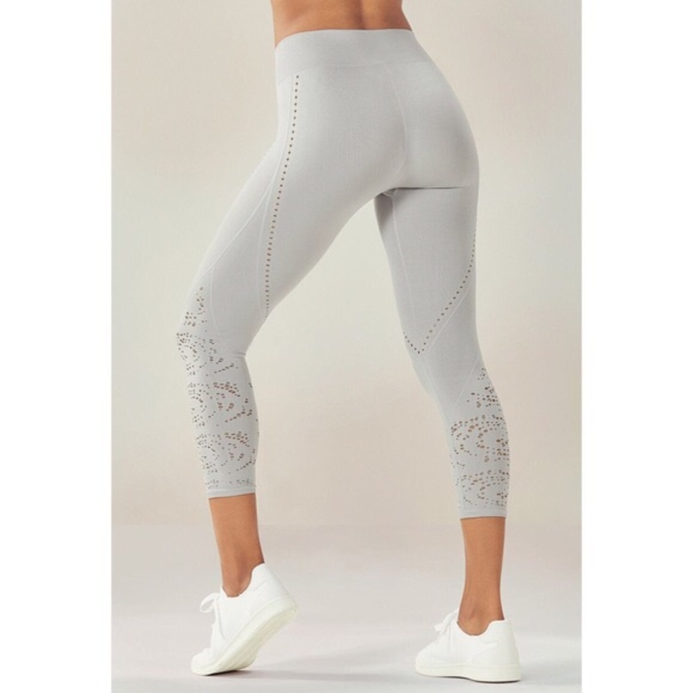 Fabletics Luciana Capri Tights / Leggings